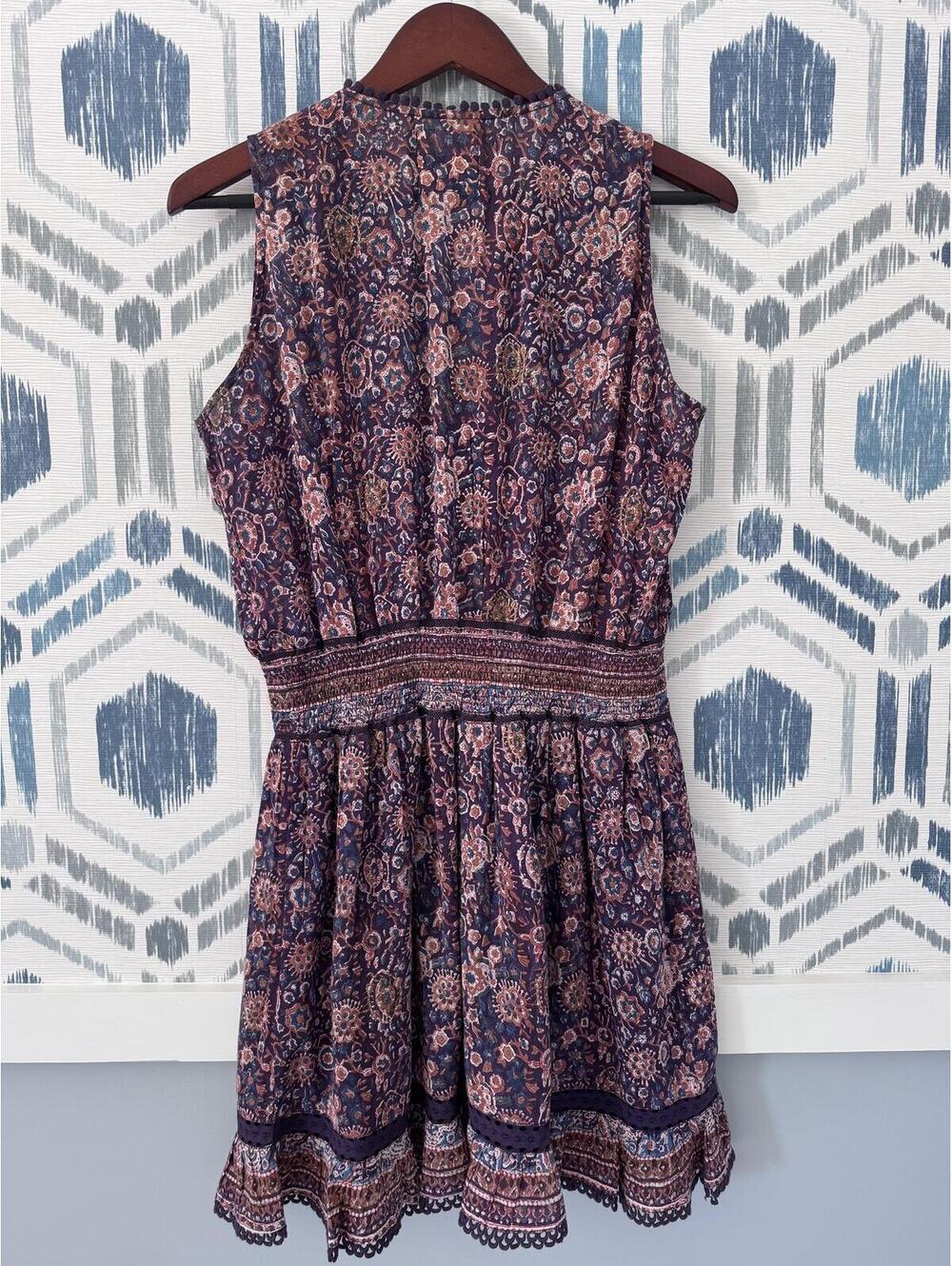 Bell Dress - Picture 5 of 5